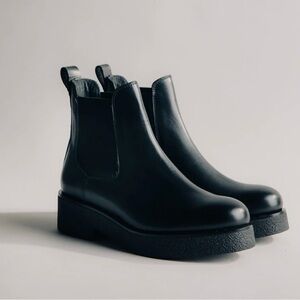 KOIO Novara in Black (black leather ankle boots)